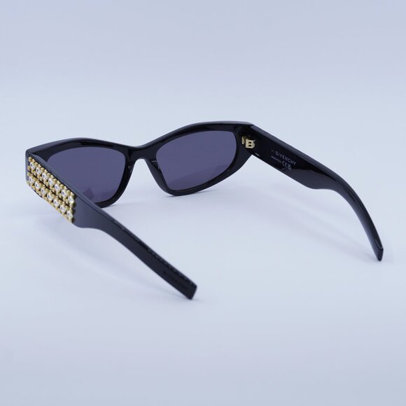 🕶️ New Givenchy GV40078I 01A Sunglasses - Shiny Black/Gold with Studs Frame - Picture 8 of 9